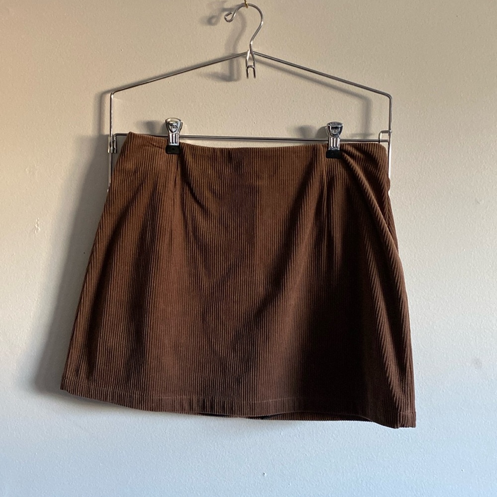 Viral Halara corduroy skort in camel brown (US M)